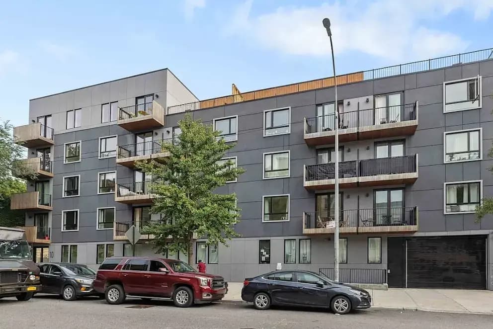 Modern NYC apartment interior 6