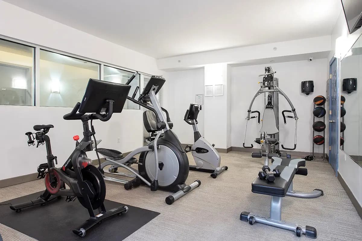 454 Manhattan Avenue, 5O