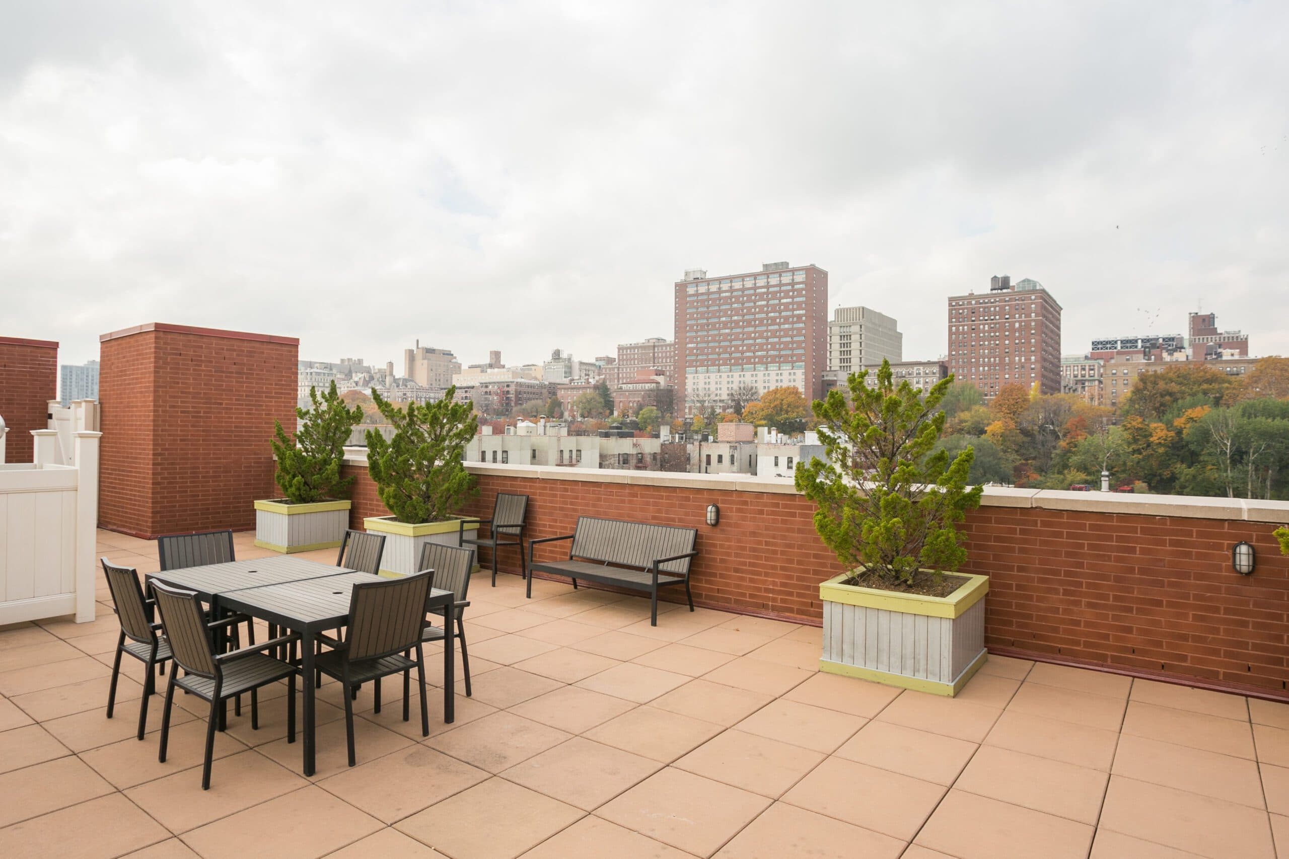 454 Manhattan Avenue, 5O