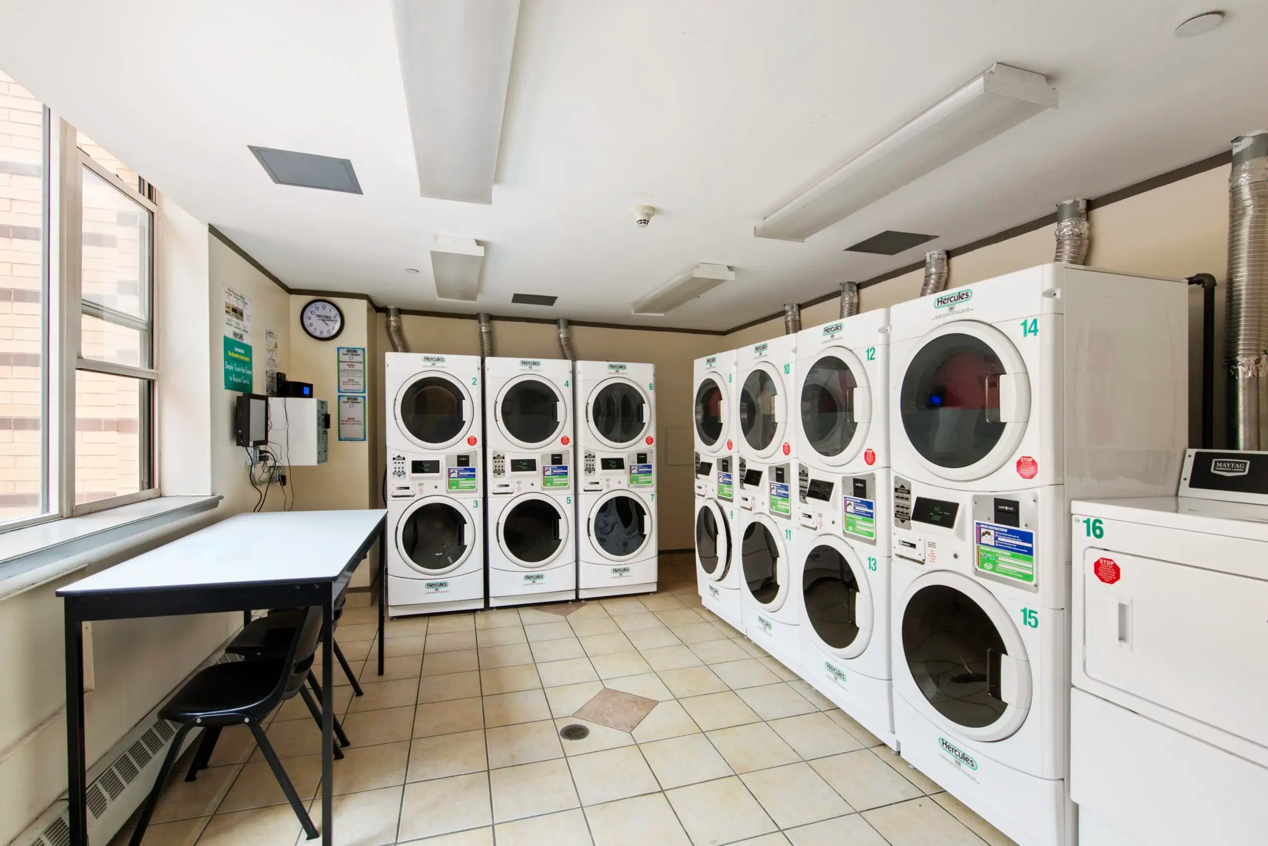 444 Manhattan Avenue, 8O