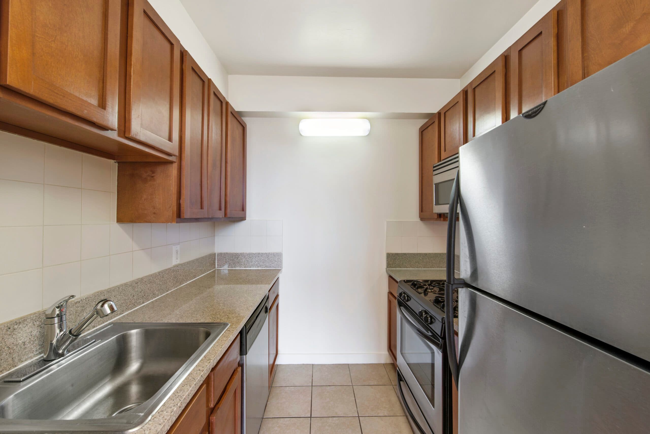 444 Manhattan Avenue, 8/N