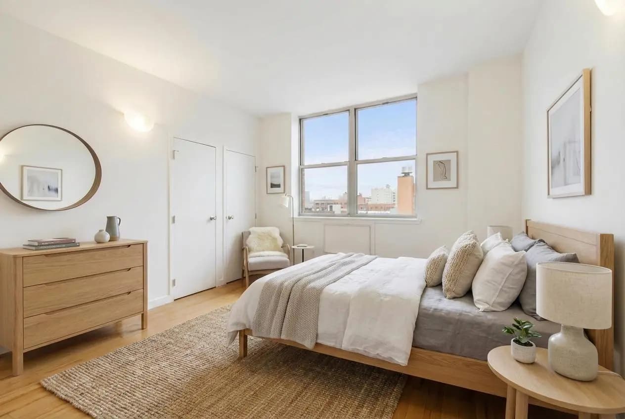 444 Manhattan Avenue, 8/N