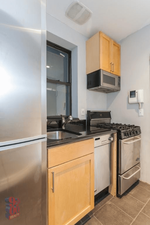 40 AVENUE B, #3W