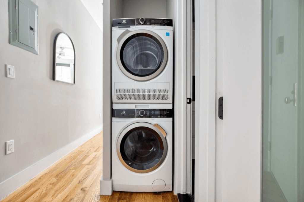 273 W 10TH ST., #2FW