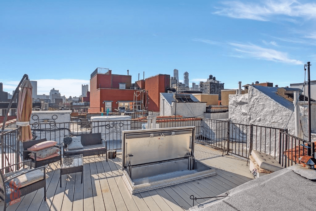 248 MOTT ST., #24