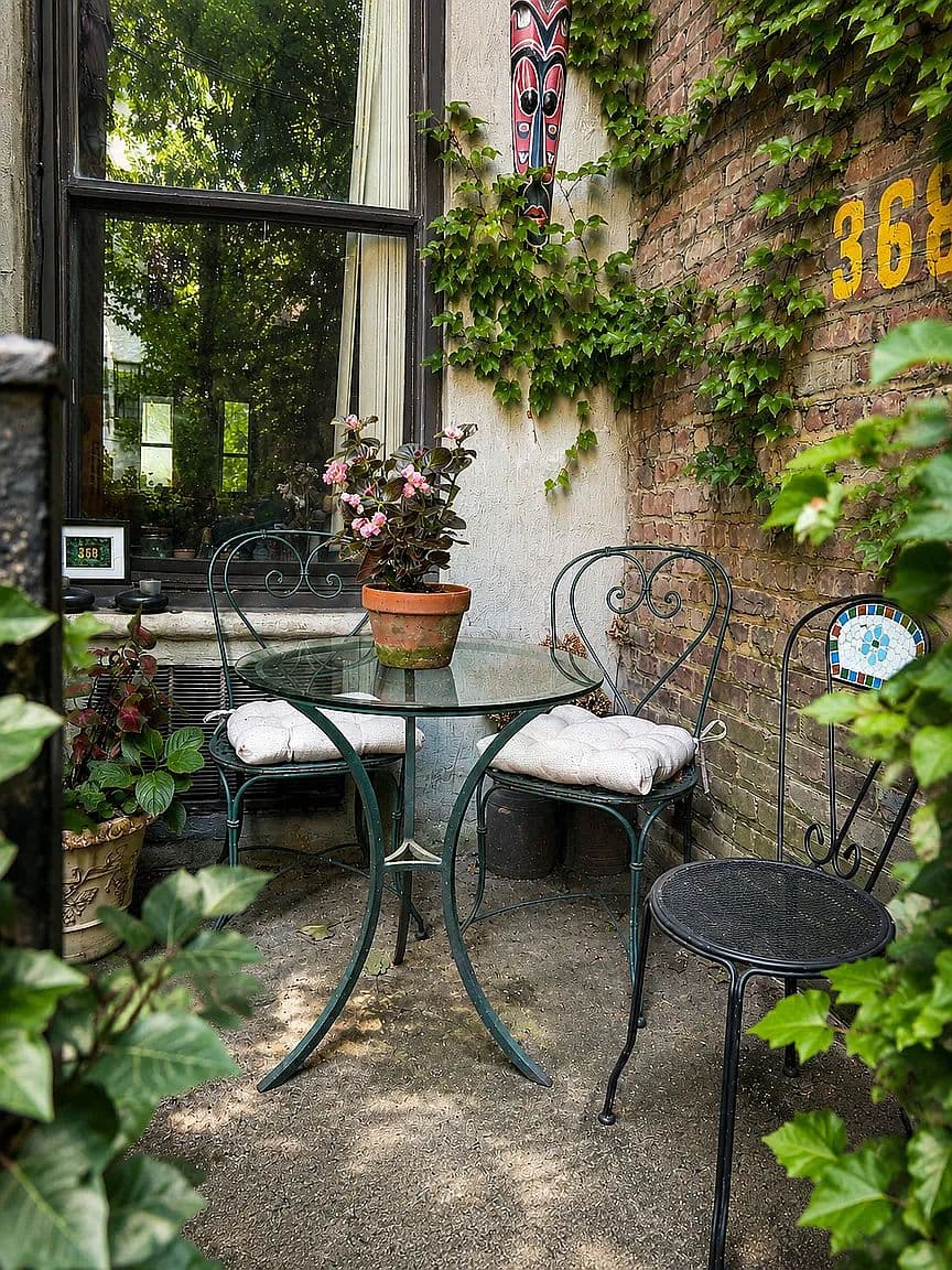 Upper East Side One-Bedroom Apartment with Private Garden and Renovated Kitchen