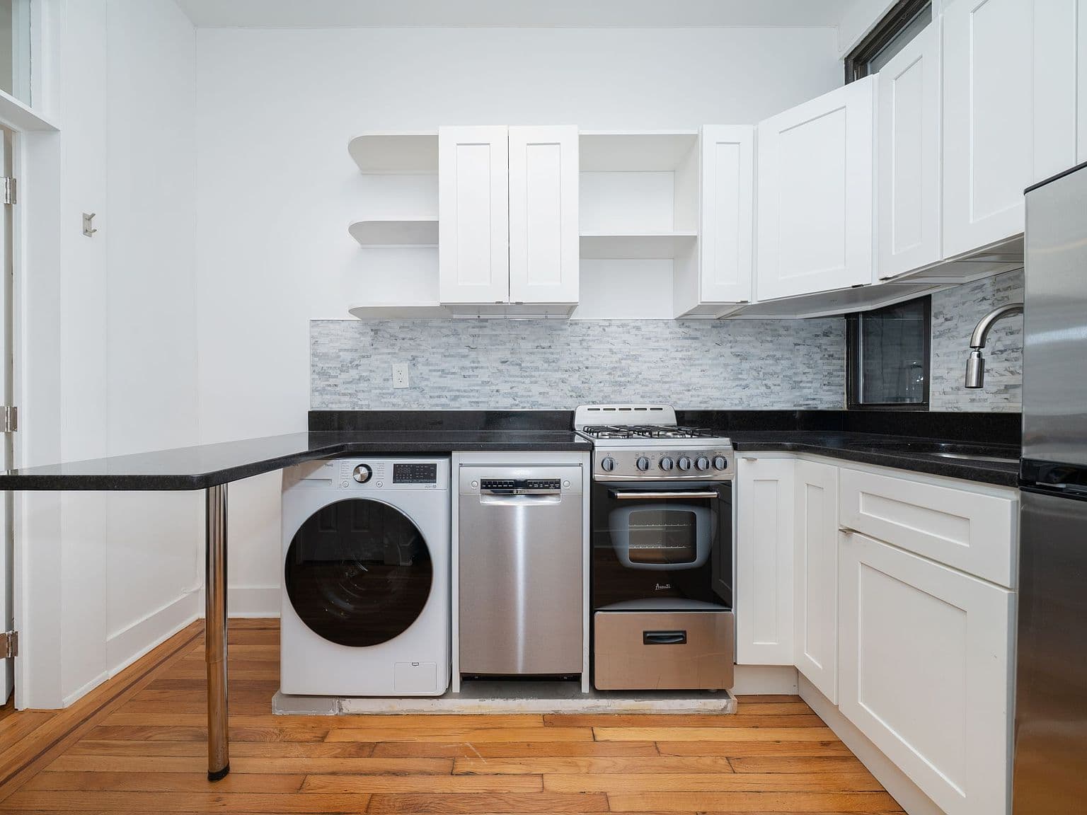 Renovated One-Bedroom Upper East Side Apartment with Bosch Appliances