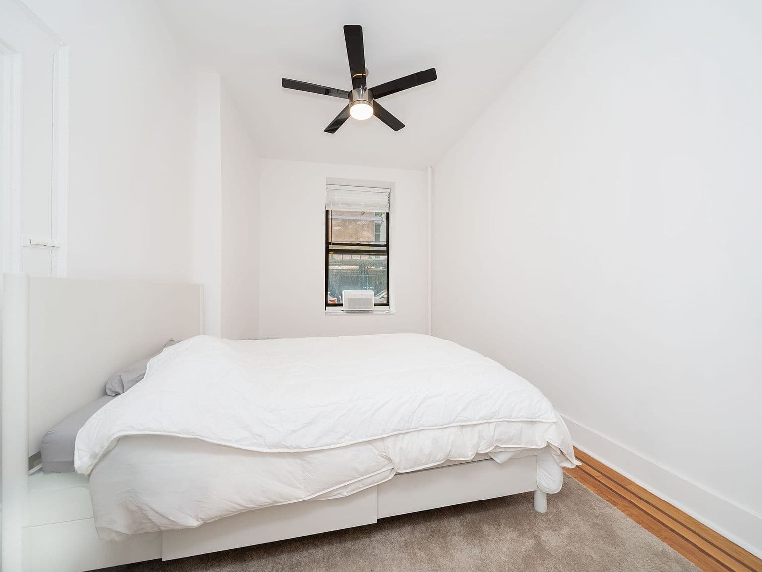 Renovated One-Bedroom Upper East Side Apartment with Bosch Appliances
