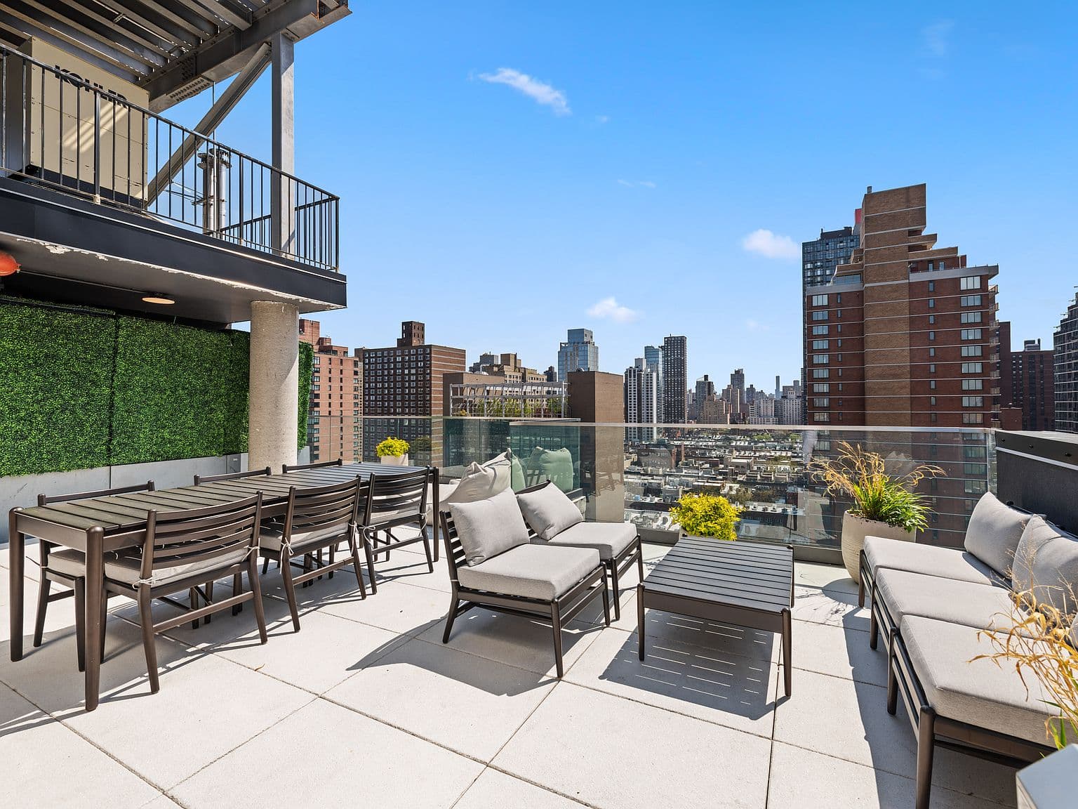 Yorkville One-Bedroom Condo with Balcony, Rooftop Deck, and Designer Finishes