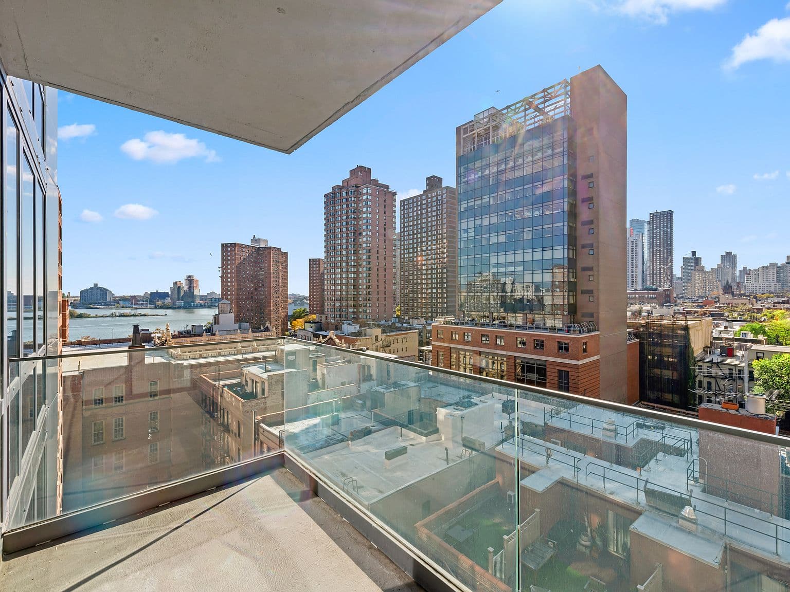 Yorkville One-Bedroom Condo with Balcony, Rooftop Deck, and Designer Finishes