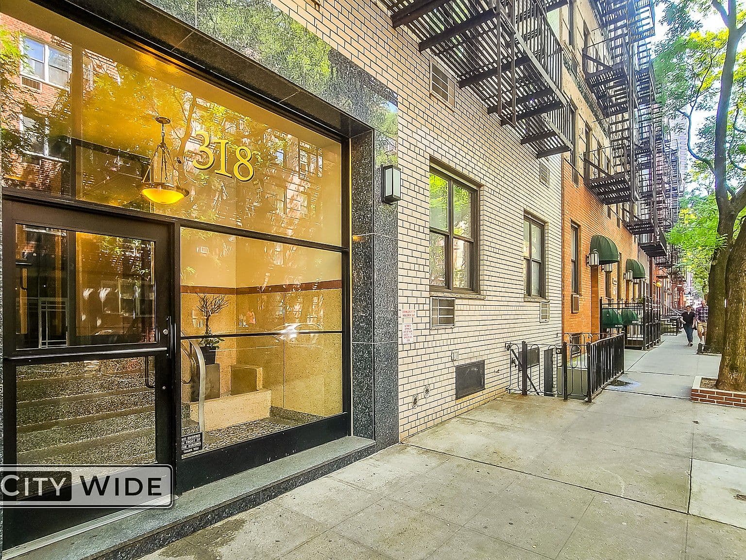 Bright Upper East Side Studio with Natural Light and Convenient Amenities