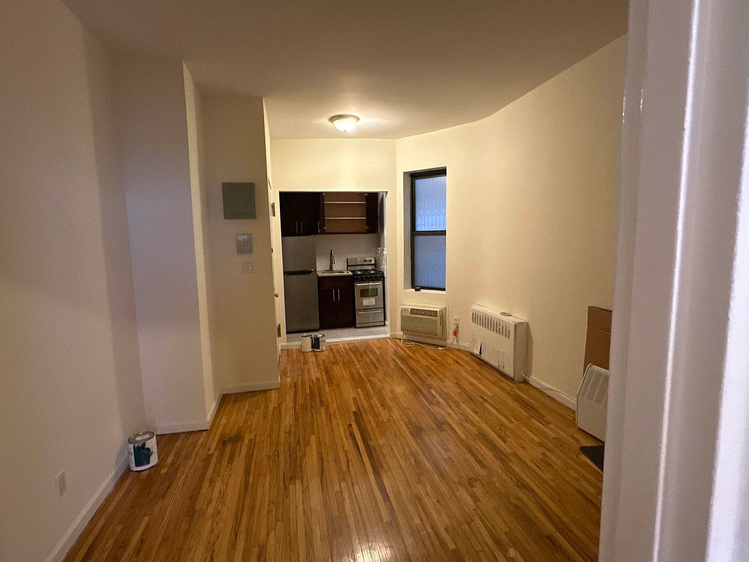 Upper East Side One-Bedroom Apartment with Windowed Kitchen and Hardwood Floors