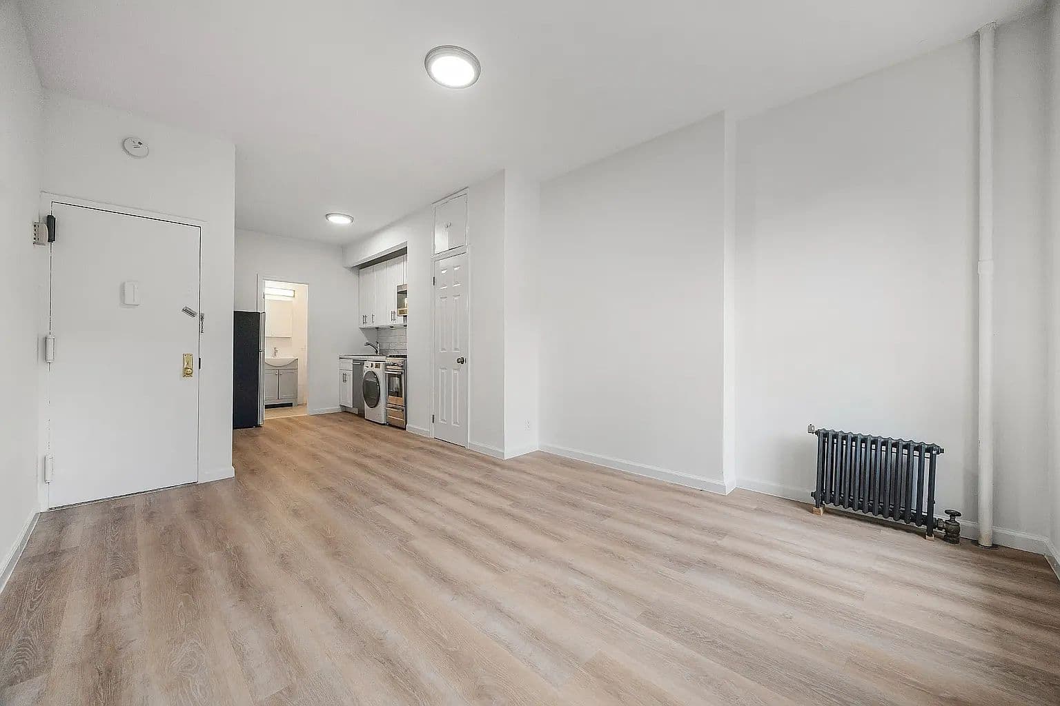 Renovated 637-Square-Foot Manhattan Studio with In-Unit Laundry