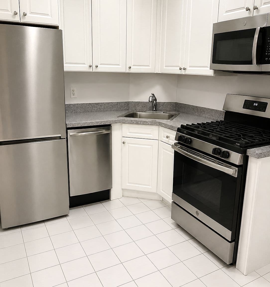 Renovated One-Bedroom Apartment with Stainless Steel Appliances in Manhattan’s Upper East Side