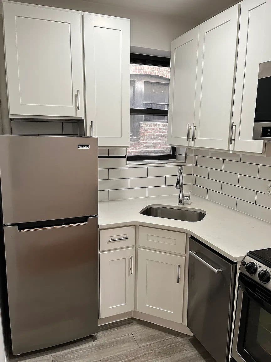 Renovated Two-Bedroom Apartment Near Q/4/5/6 Subways