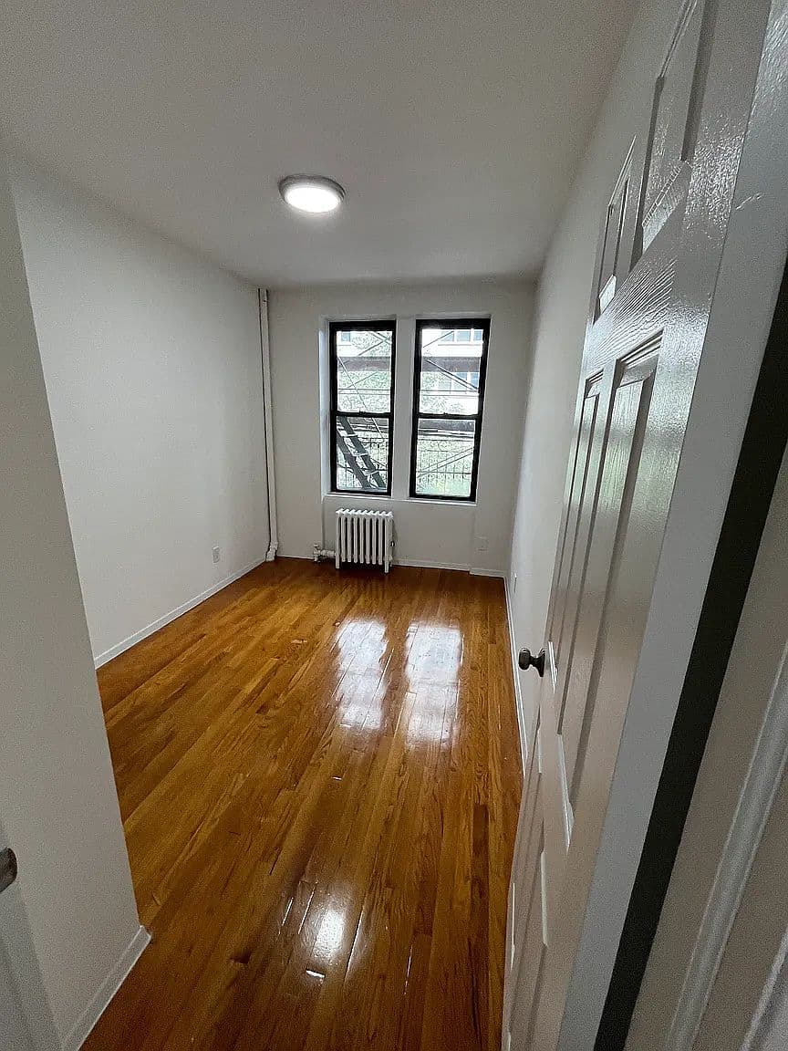 Renovated Two-Bedroom Apartment Near Q/4/5/6 Subways