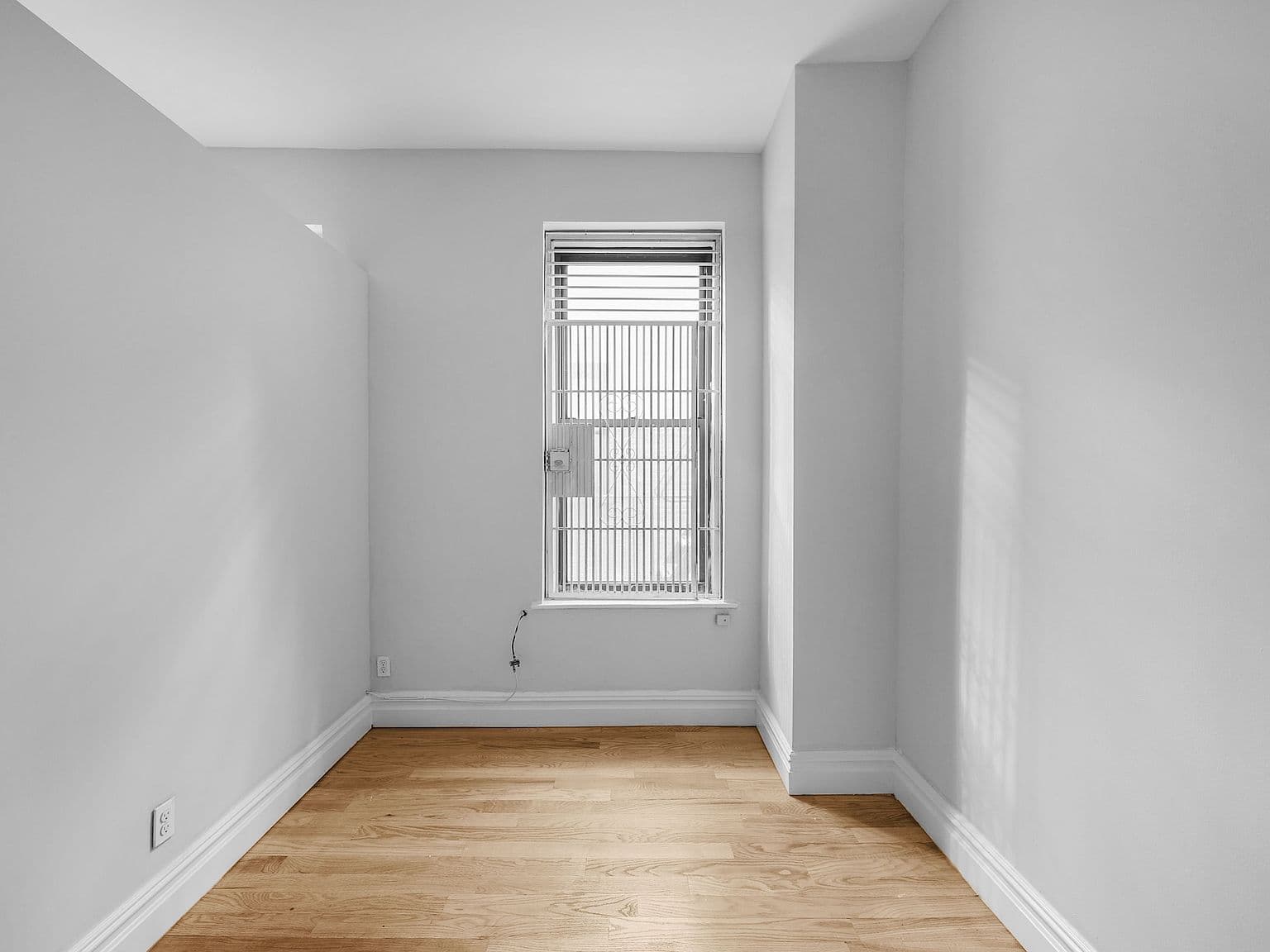 430 Sq. Ft. One-Bedroom Apartment with Separate Kitchen in Manhattan’s Upper East Side