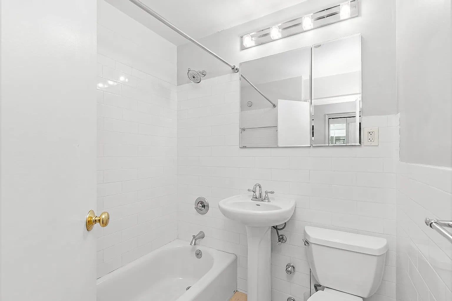1,007-Square-Foot Apartment in Manhattan’s Upper East Side