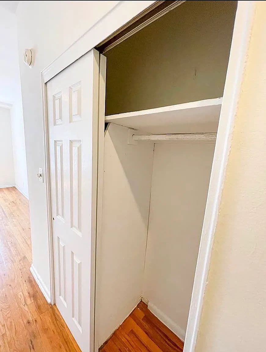 Newly Renovated Jumbo Studio Apartment in Manhattan’s Upper East Side