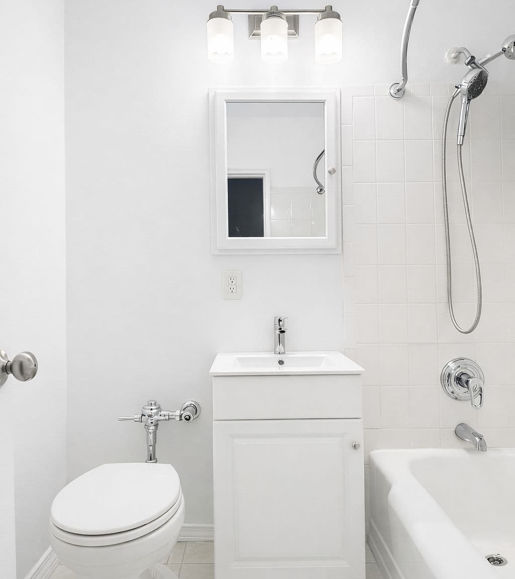 Newly Renovated One-Bedroom Apartment in Yorkville with Modern Finishes