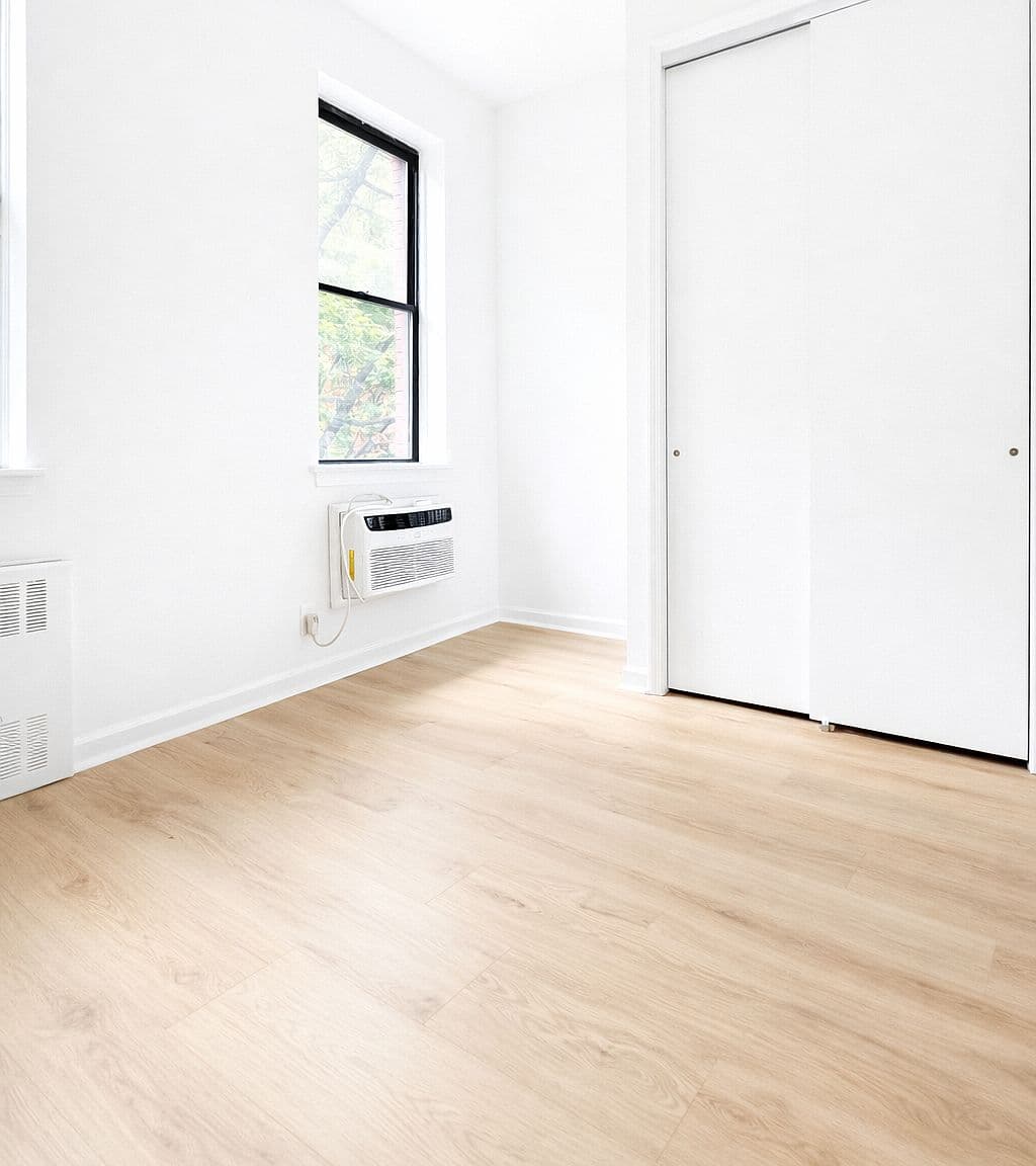 Newly Renovated One-Bedroom Apartment in Yorkville with Modern Finishes