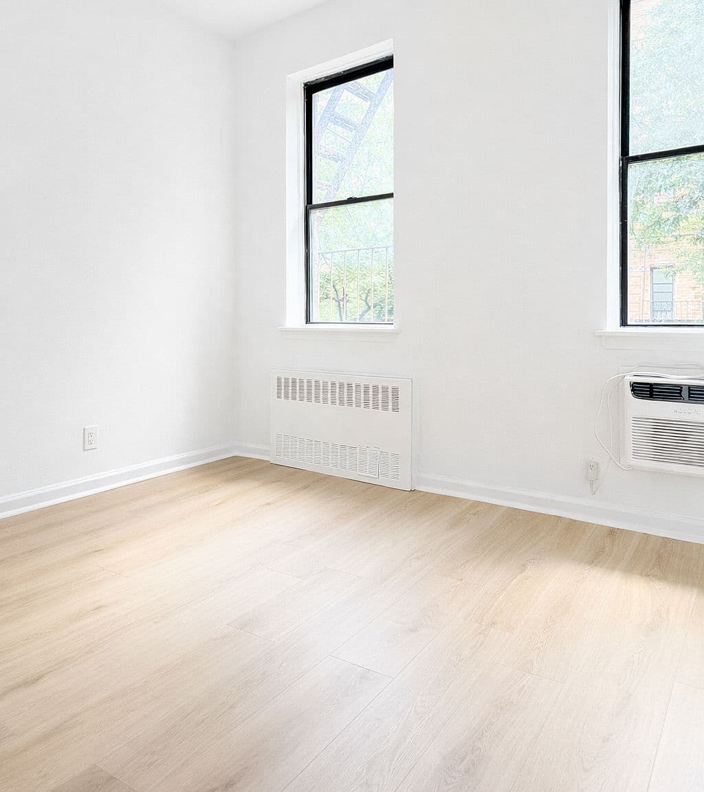 Newly Renovated One-Bedroom Apartment in Yorkville with Modern Finishes