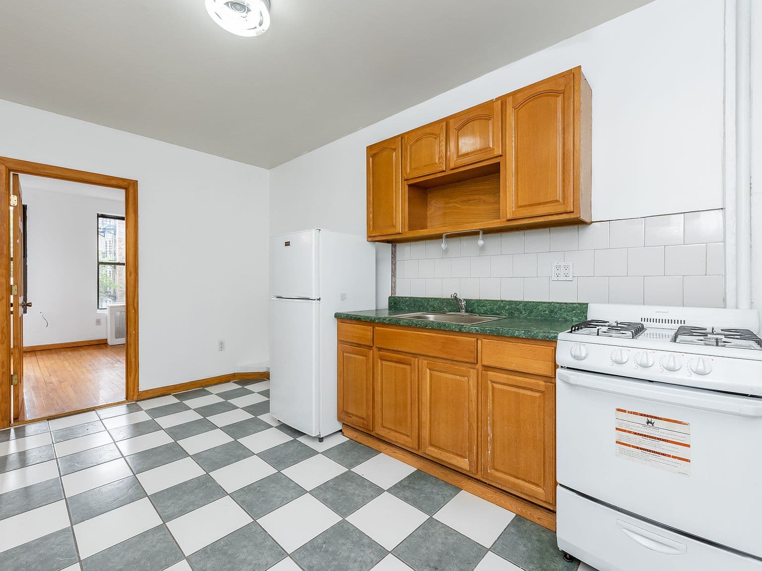 Pet-Friendly Two-Bedroom Upper East Side Apartment with Included Heat and Hot Water