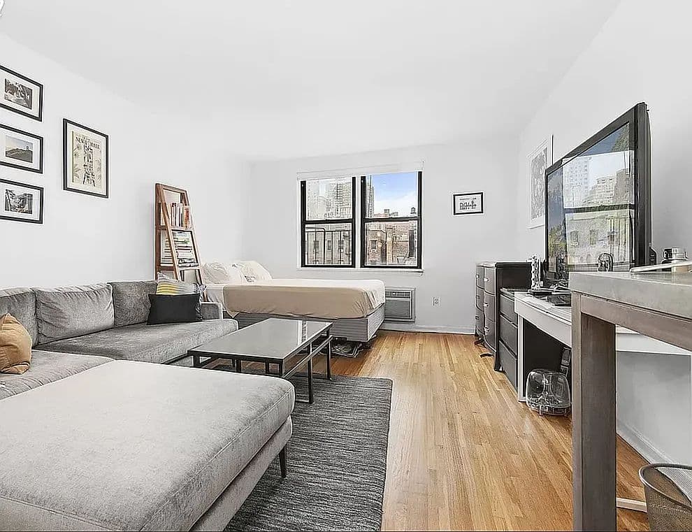 Light-Filled Upper East Side Studio with Elevator and Laundry
