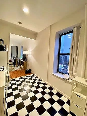 Sunny 1-Bedroom Upper East Side Apartment with In-Building Laundry